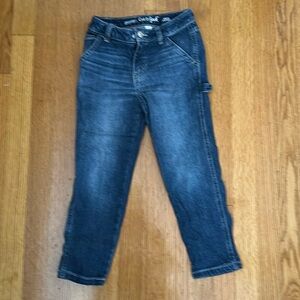 Girls ankle straight jeans.